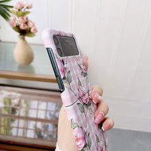 Load image into Gallery viewer, Plaid Flower Phone Case For Samsung Galaxy Flip5 Flip4 Flip3
